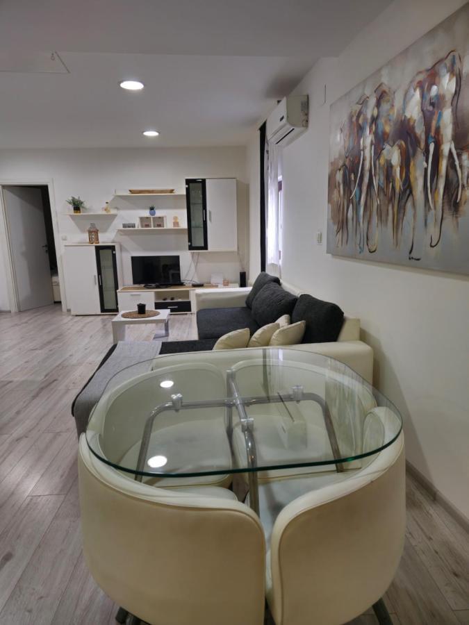 Apartment Aria Vinkovci Exteriör bild
