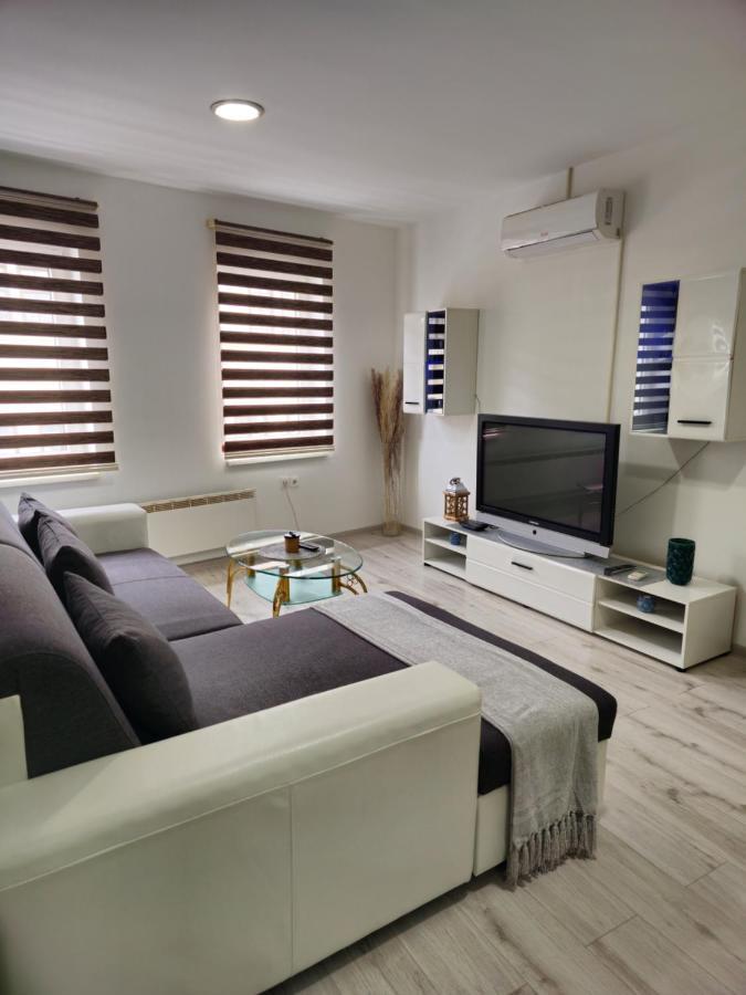 Apartment Aria Vinkovci Exteriör bild